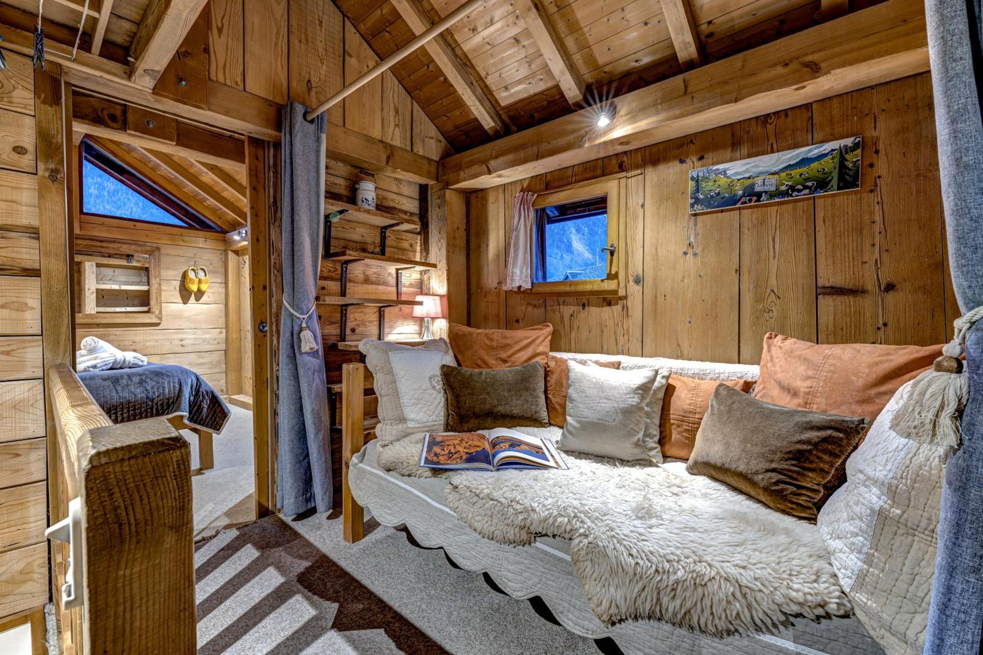 Tiki Lodge - Hot Tub & Sauna Шамоні Екстер'єр фото